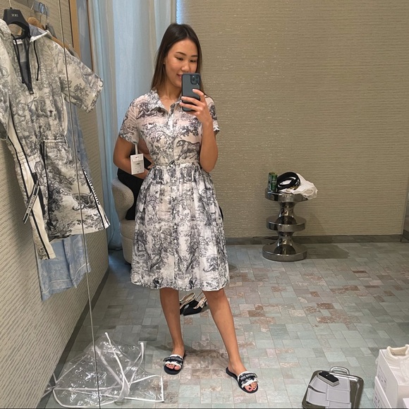 Size 36 S/M
New dress with receipt - Picture 2 of 2